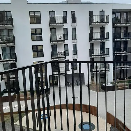 Garbary 84 Parking Free アパート *