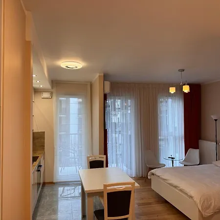 Garbary 84 Parking Free Apartamento